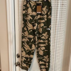 The North Face Printed Camp Fleece Camo Joggers